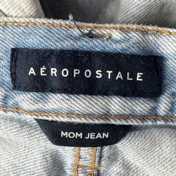Aeropostale SZ 10 Mom Jeans Distressed Rips Hi-Rise Light Wash Zip-Fly Pockets - Picture 9 of 10